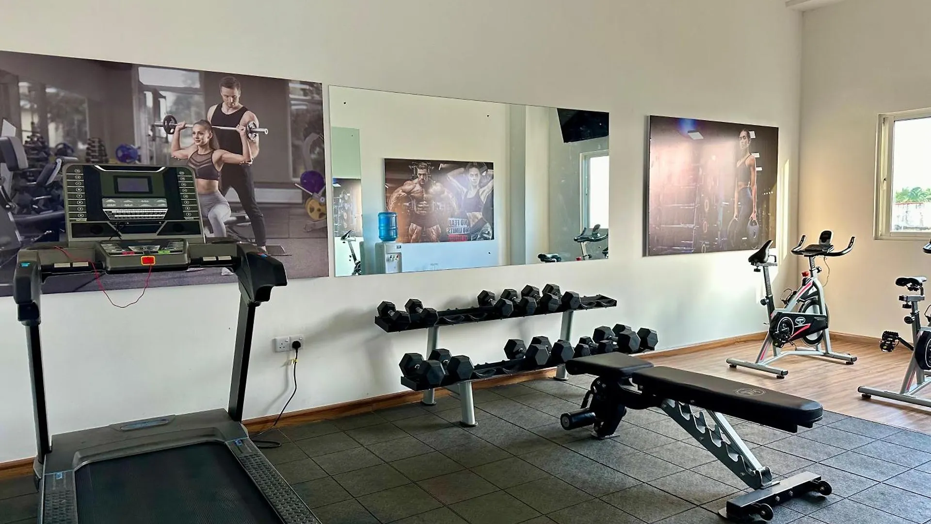 Ocean Breeze Hotel Residencies Britlanka Apartments Negombo