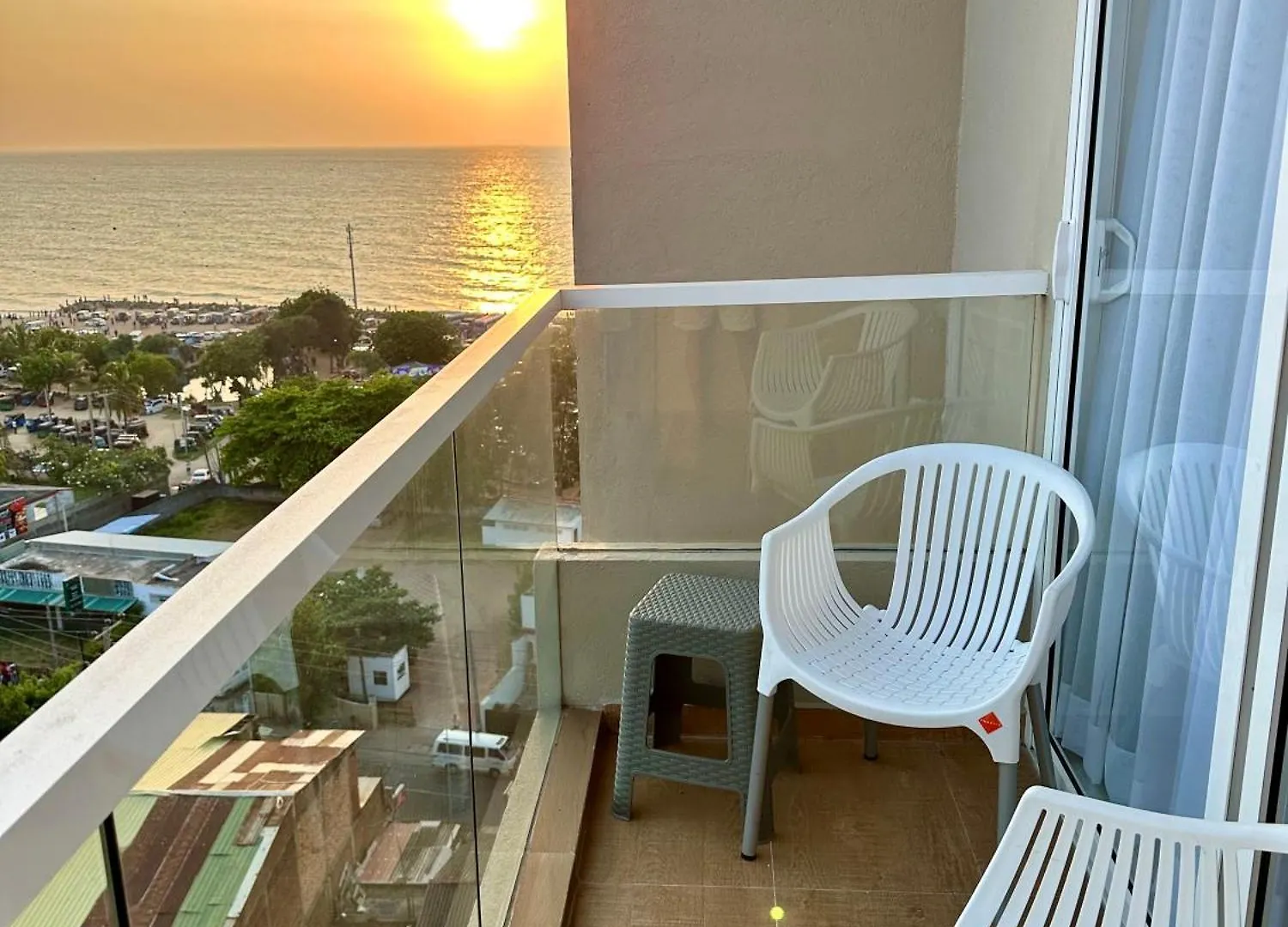 Ocean Breeze Hotel Residencies Britlanka Apartments Negombo Sri Lanka